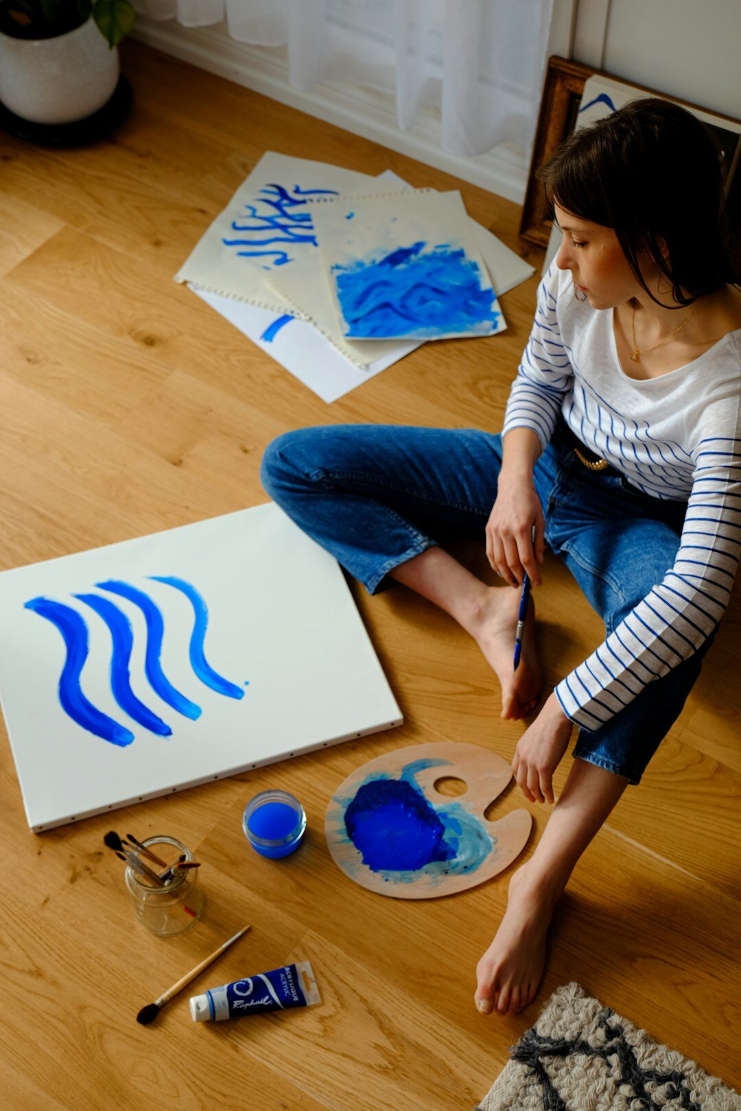 female artist at work